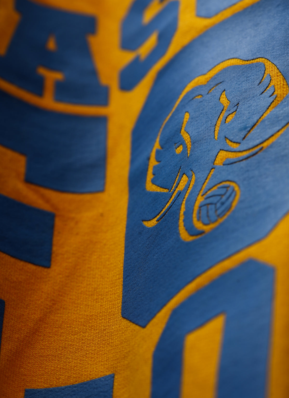 ERMN Kerala Blasters KBFC Edition 240 GSM oversized football t-shirt — design close-up yellow India